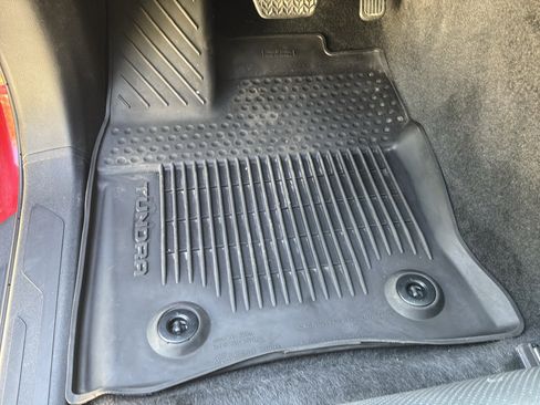 Used 2025 Toyota Tundra Limited AWD/4WD image 17