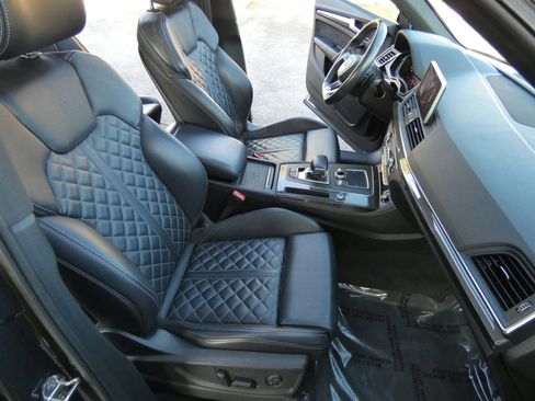 Used 2019 Audi SQ5 Premium Plus w/ Premium Plus Package image 28