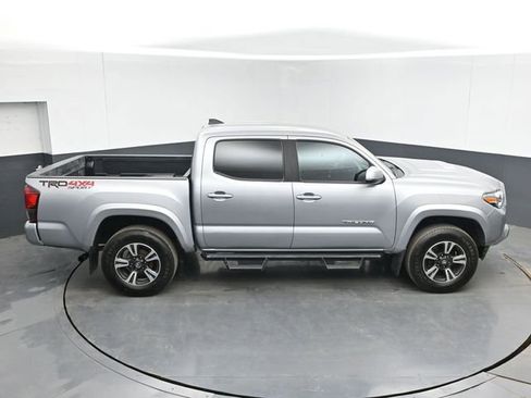 Used 2019 Toyota Tacoma TRD Sport AWD/4WD image 37