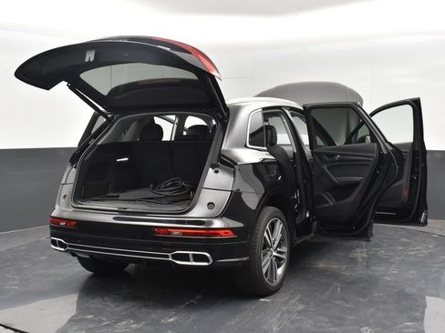 Used 2020 Audi Q5 e Prestige w/ Prestige Package AWD/4WD image 35