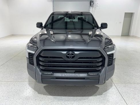 Used 2025 Toyota Tundra SR5 w/ SR5 Convenience Package AWD/4WD image 8