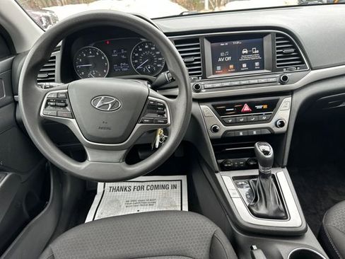 Used 2018 Hyundai Elantra SE w/ SE Connectivity Package 04 image 15