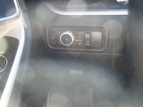 Certified 2021 Ford Explorer XLT w/ Equipment Group 202A image 16