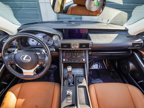 Used 2018 Lexus IS 300 AWD w/ Comfort Package image 17