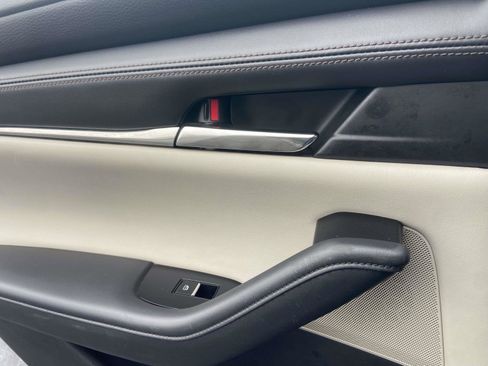 Used 2019 MAZDA MAZDA3 Sedan image 15