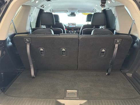 Used 2025 Honda Pilot EX-L image 5