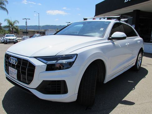 Used 2019 Audi Q8 Premium AWD/4WD image 3