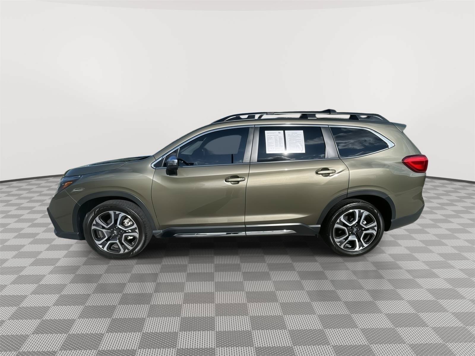 Used 2023 Subaru Ascent Limited w/ Technology Package AWD/4WD image 12