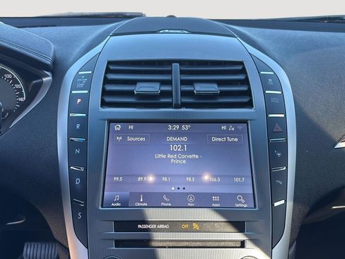 Used 2020 Lincoln MKZ Reserve w/ Elements Package image 17