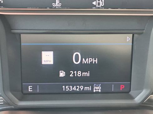 Used 2022 GMC Sierra 1500 AT4 w/ AT4 Premium Package image 2