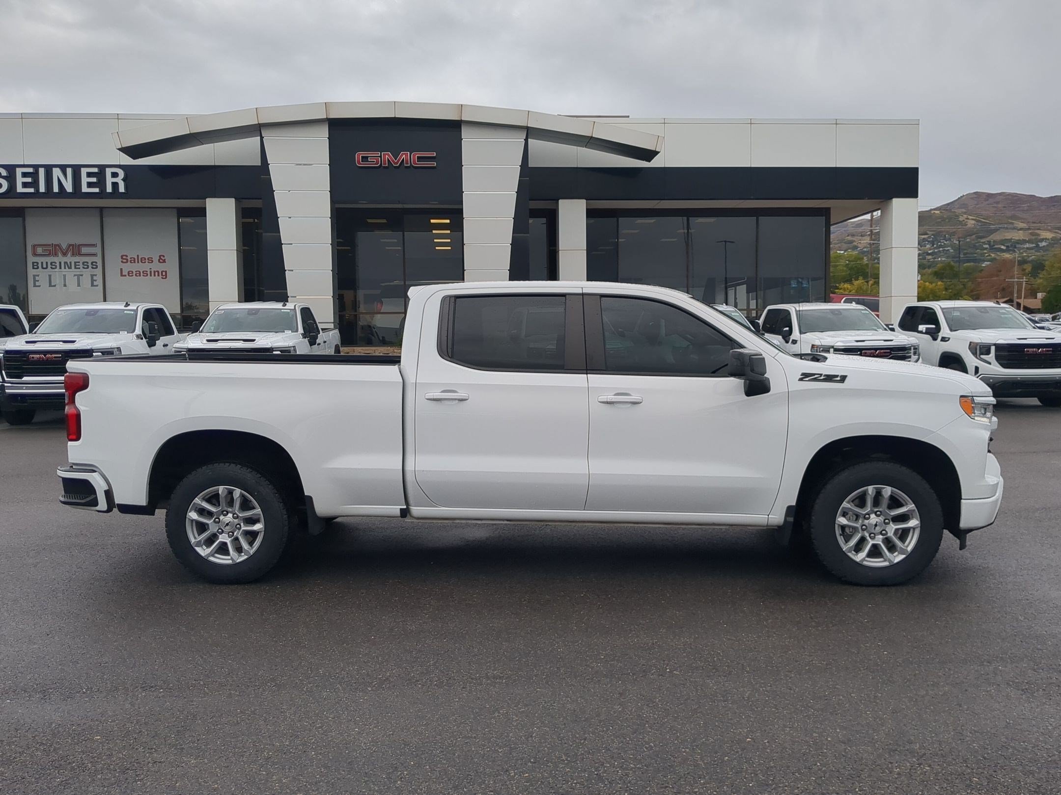 Certified 2023 Chevrolet Silverado 1500 RST AWD/4WD image 6