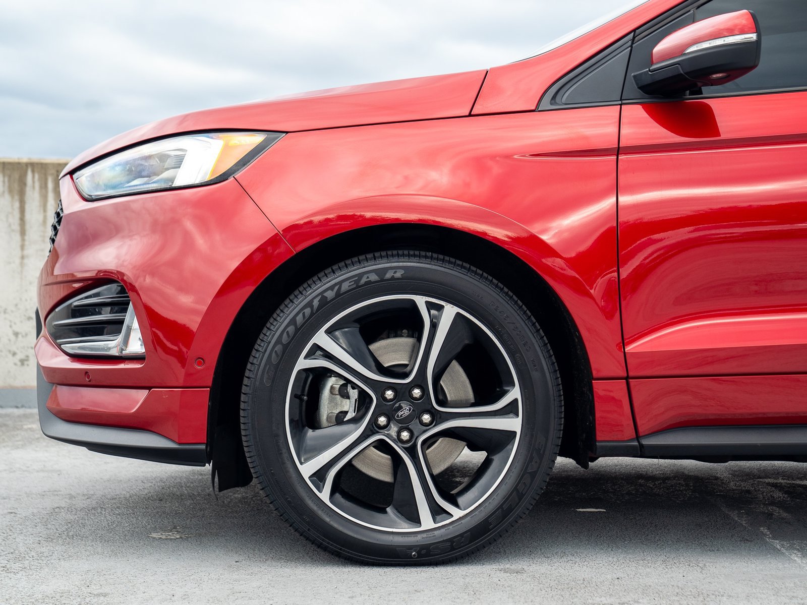 Used 2020 Ford Edge ST w/ Equipment Group 401A AWD/4WD image 12