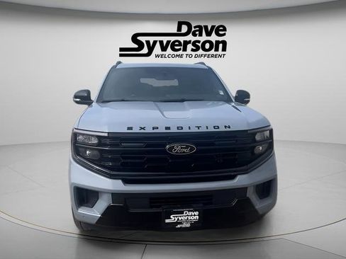 New 2026 Ford Expedition Platinum w/ Stealth Appearance Package AWD/4WD image 2