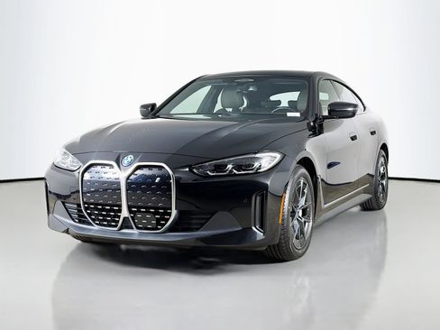 Certified 2023 BMW i4 eDrive40 RWD image 3