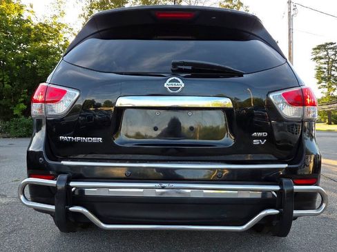 Used 2014 Nissan Pathfinder SV AWD/4WD image 13