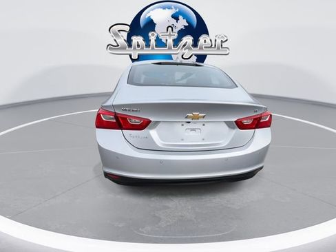 Used 2017 Chevrolet Malibu LT w/ Driver Confidence Package image 8