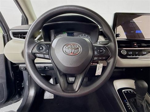 Certified 2025 Toyota Corolla LE image 11