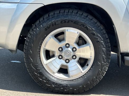 Used 2006 Toyota 4Runner SR5 RWD image 34