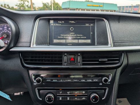 Used 2020 Kia Optima LX FWD image 27