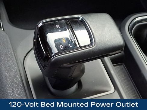 Used 2024 GMC Sierra 1500 AT4 w/ Technology Package image 11