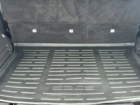 Used 2014 Ford Edge SEL image 29