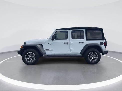 Used 2024 Jeep Wrangler Unlimited Sport AWD/4WD image 5