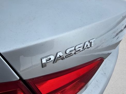 Used 2015 Volkswagen Passat 1.8T Wolfsburg Edition image 10