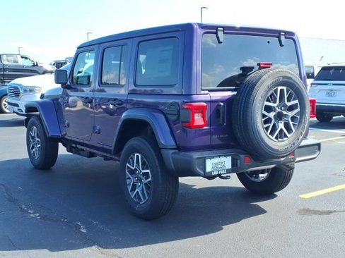 New 2026 Jeep Wrangler Unlimited Sahara AWD/4WD image 4