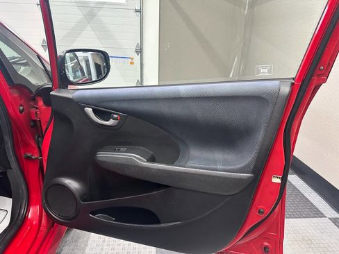 Used 2009 Honda Fit Sport image 21