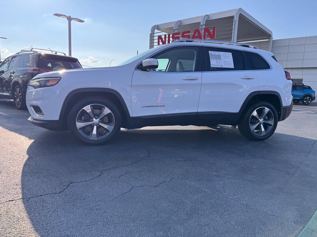 Used 2019 Jeep Cherokee Limited FWD image 2