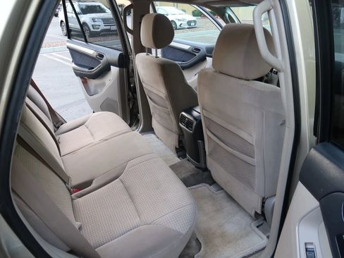 Used 2004 Toyota 4Runner Sport image 19