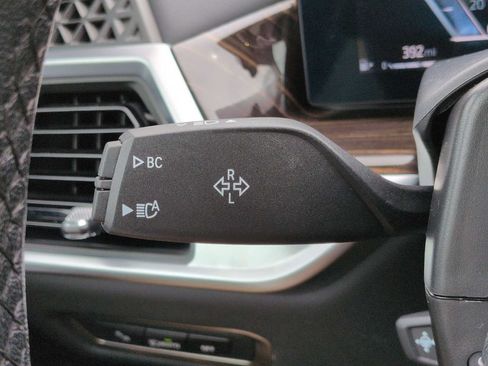 Used 2025 BMW X7 xDrive40i AWD/4WD image 29