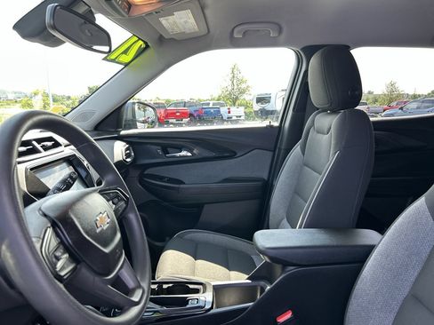 Used 2021 Chevrolet TrailBlazer LT w/ Convenience Package AWD/4WD image 21