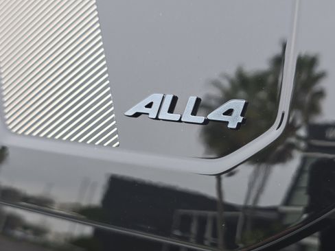 Certified 2025 MINI Cooper Countryman S w/ Comfort Package Max image 10