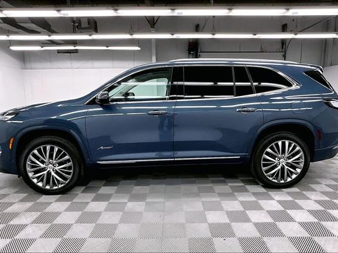 Used 2025 Buick Enclave Avenir w/ Super Cruise Package AWD/4WD image 14
