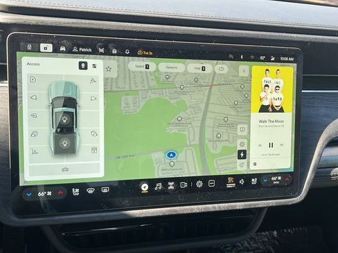 Used 2025 Rivian R1T Adventure Dual AWD/4WD image 18