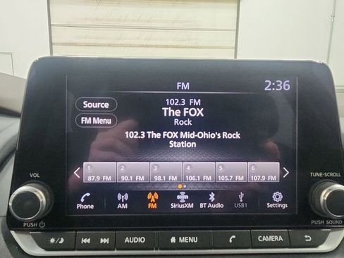 Used 2023 Nissan Rogue SV image 13