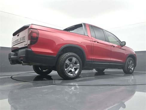 Used 2025 Honda Ridgeline TrailSport image 11