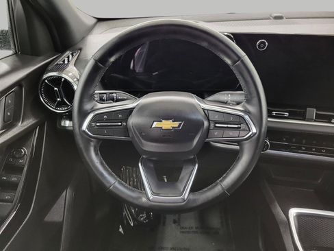 Used 2025 Chevrolet Equinox LT image 6