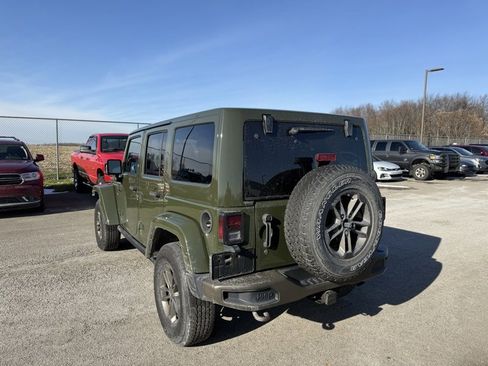 Used 2016 Jeep Wrangler Unlimited Sahara image 8