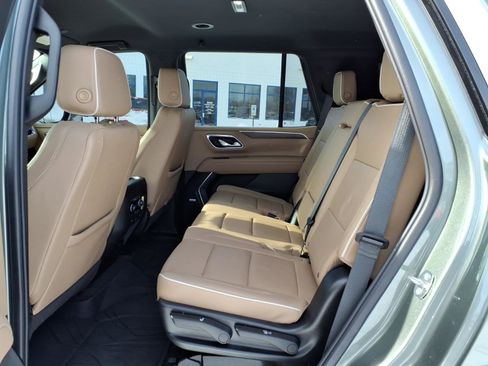 Used 2024 Chevrolet Tahoe Premier image 11