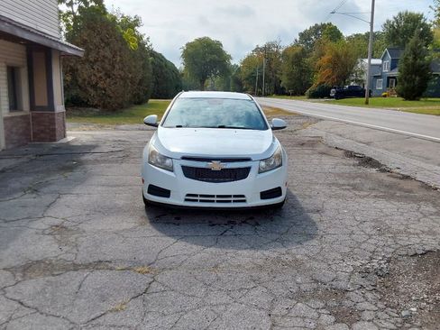 Used 2012 Chevrolet Cruze LT FWD image 2