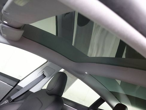 Used 2024 Tesla Model 3 Long Range RWD image 24