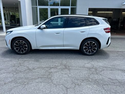 Used 2026 BMW X3 xDrive30i w/ Premium Package AWD/4WD image 2