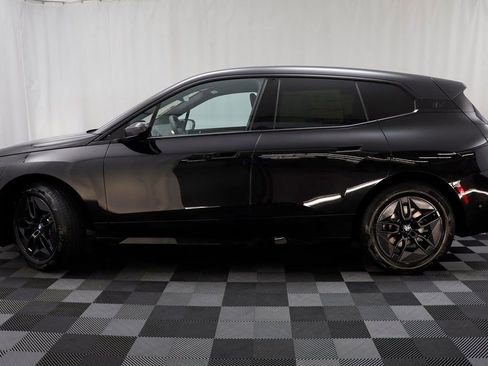 New 2026 BMW iX xDrive60 w/ Premium Package AWD/4WD image 4