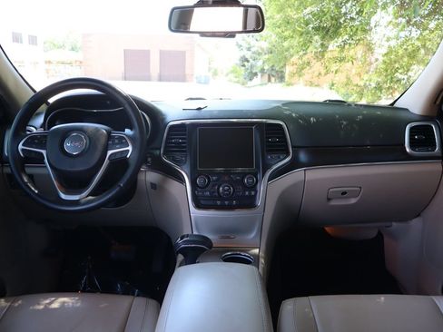 Used 2014 Jeep Grand Cherokee Limited w/ Trailer Tow Group IV AWD/4WD image 16