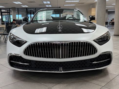 New 2026 Mercedes-Benz Maybach SL 680 image 3