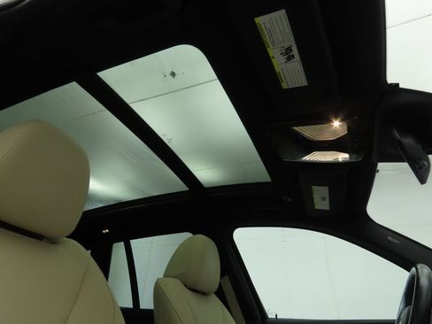 Used 2021 BMW X3 sDrive30i w/ M Sport Package image 18