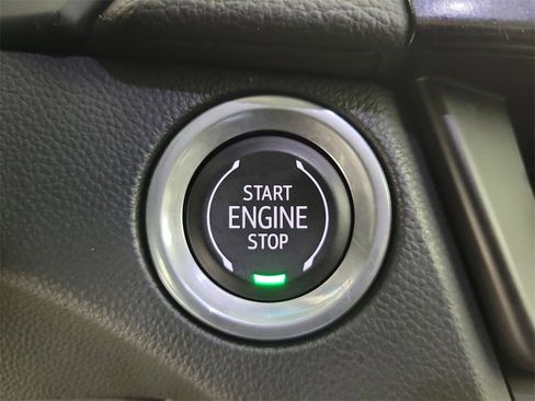 Certified 2023 Cadillac CT4 Luxury image 29