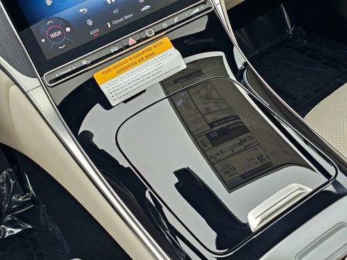 New 2026 Mercedes-Benz GLC 300 4MATIC image 32